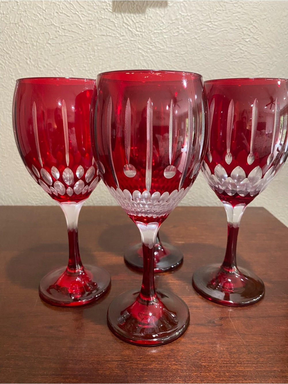 Set of 4, Williams Sonoma, Wilshire, Jewel Cut Ruby Red Wine Glasses